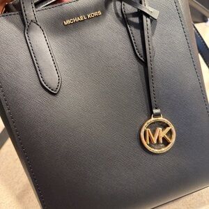 MICHAEL SINCLAIR SMALL NORTH SOUTH SHOPPER TOTE IN BLACK